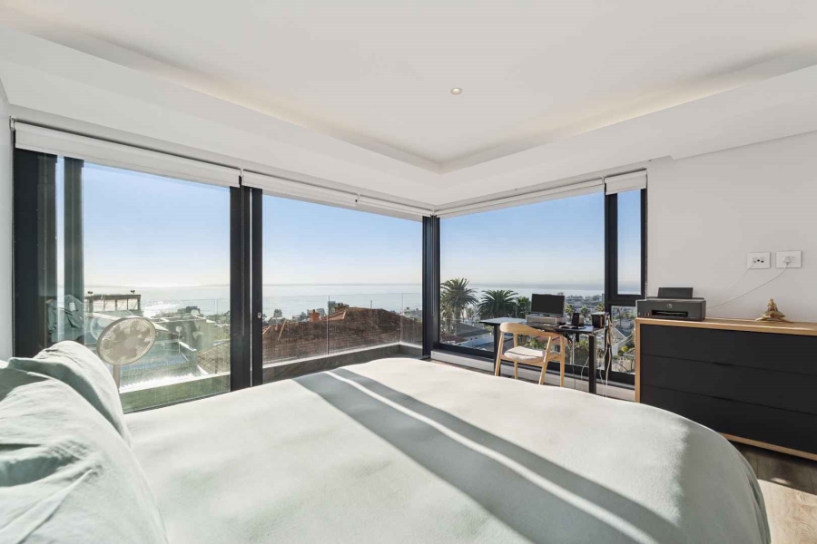 4 Bedroom Property for Sale in Fresnaye Western Cape